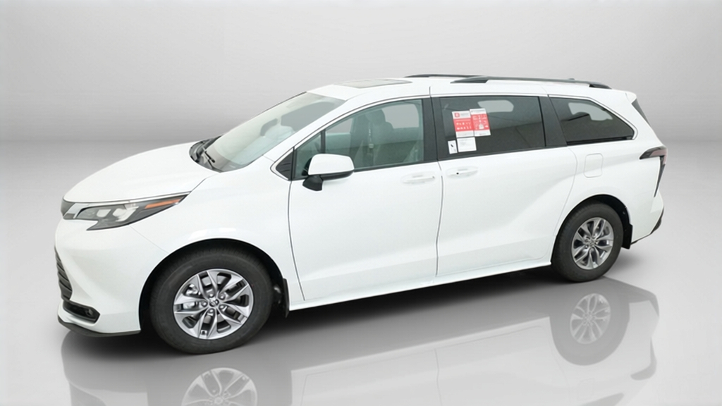 New 2026 Wind Chill Pearl Toyota XLE image 20