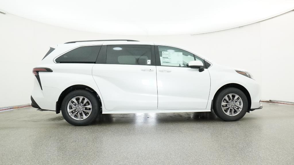 New 2026 Toyota Sienna Van