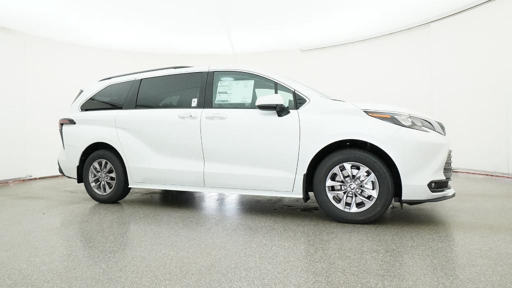New 2026 Toyota Sienna Van