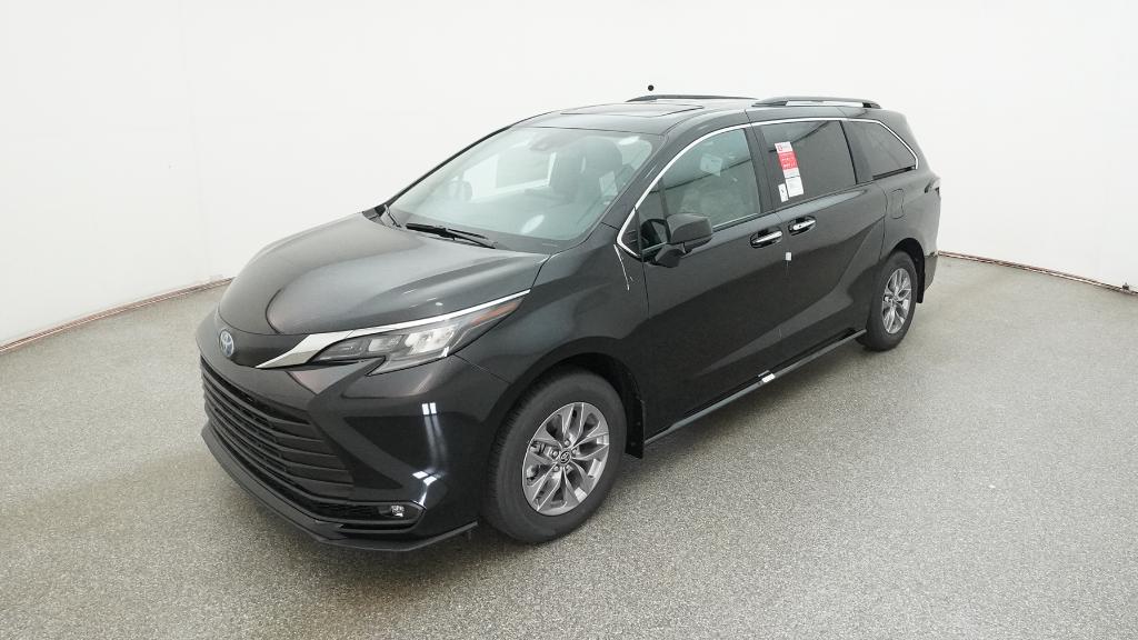 2025 Toyota Sienna XLE