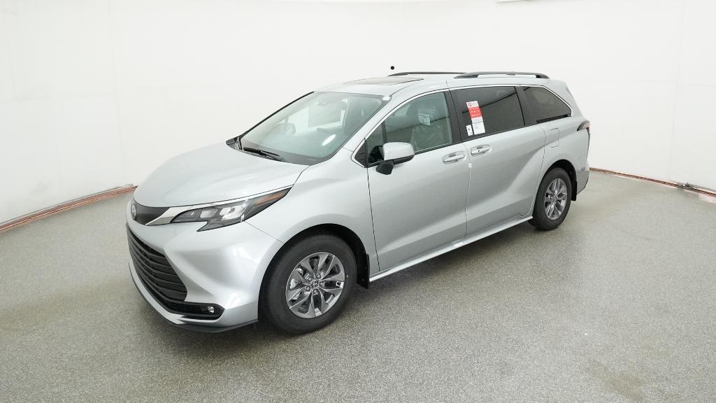 2025 Toyota Sienna XLE