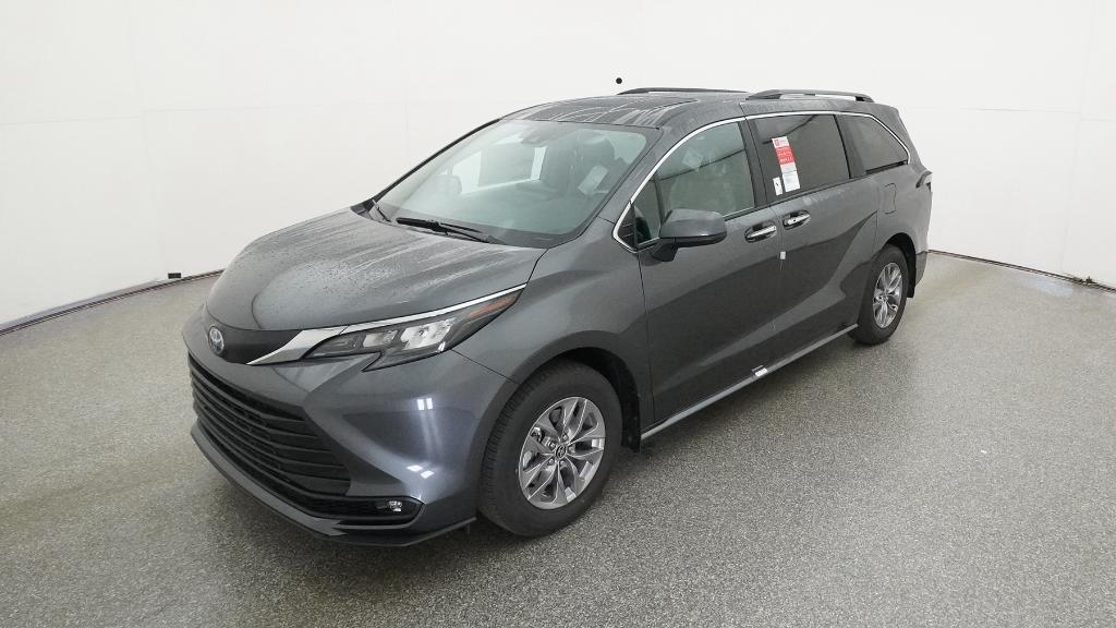 2025 Toyota Sienna XLE