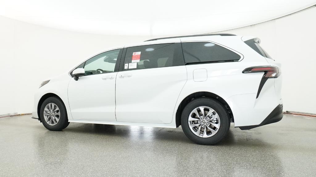 New 2026 Wind Chill Pearl <sup>1</sup> Toyota  XLE image 43