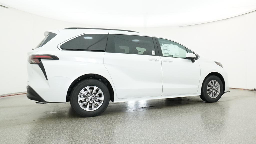 New 2026 Wind Chill Pearl <sup>1</sup> Toyota  XLE image 55