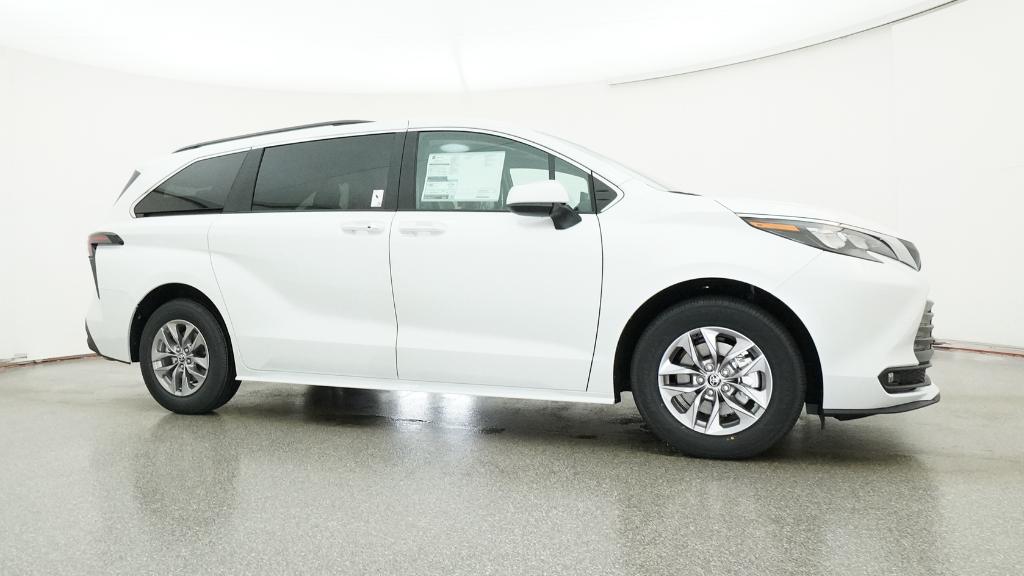 New 2026 Wind Chill Pearl <sup>1</sup> Toyota  XLE image 48