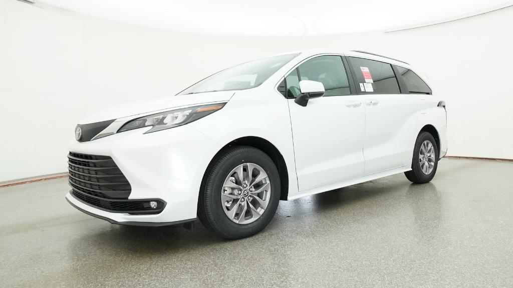 New 2026 Wind Chill Pearl <sup>1</sup> Toyota  XLE image 49