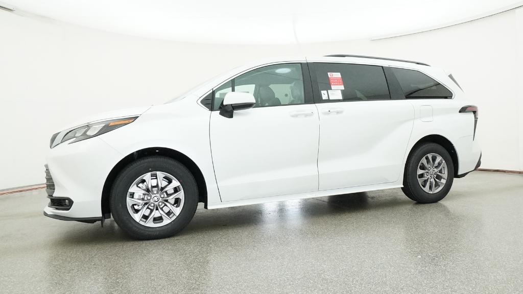 New 2026 Wind Chill Pearl <sup>1</sup> Toyota  XLE image 50