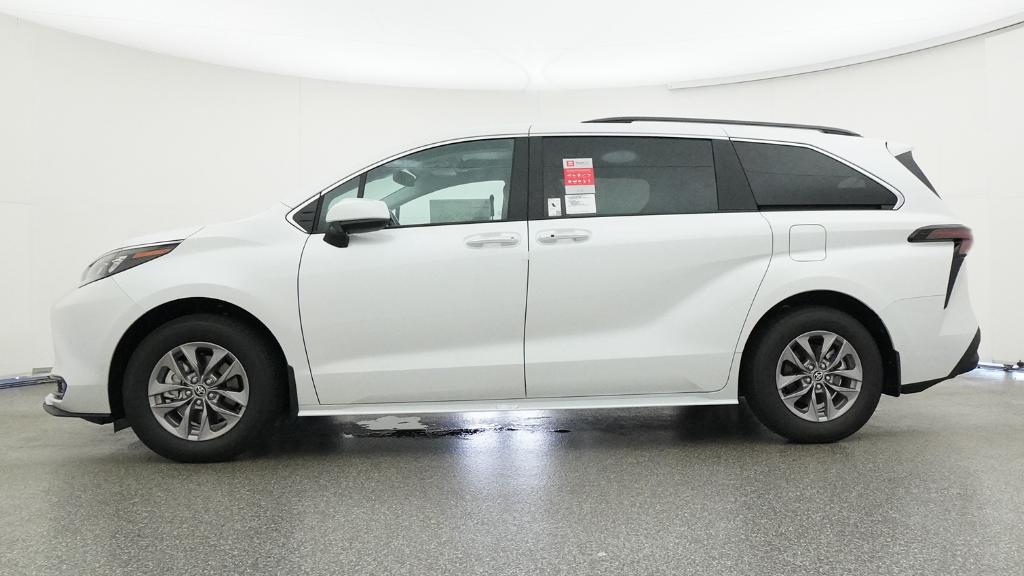New 2026 Toyota Sienna Van