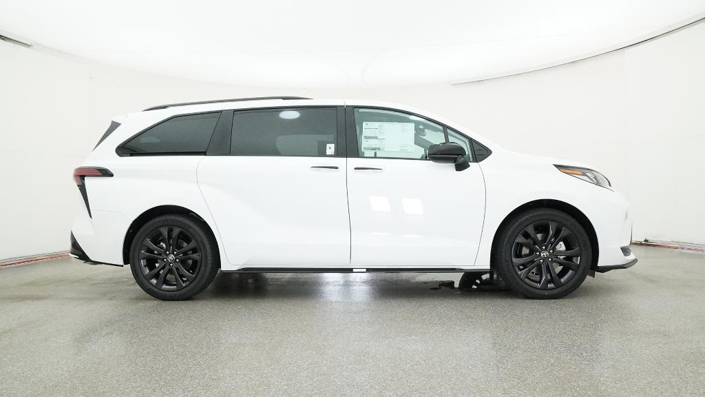 New 2026 Toyota Sienna Van