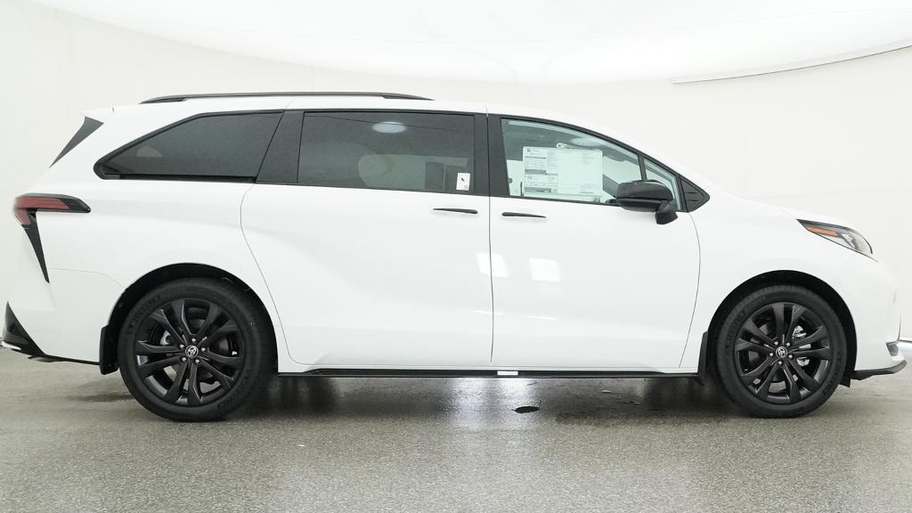 New 2026 Toyota Sienna Van