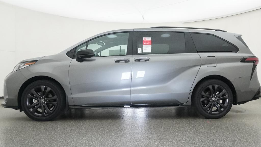 New 2026 Toyota Sienna Van