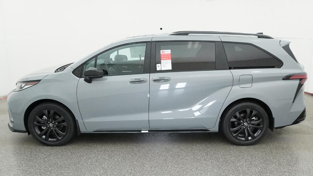 New 2026 Toyota Sienna Van