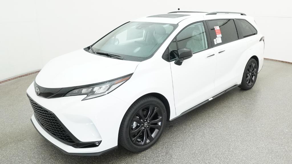 2026 Toyota Sienna XSE 7-Passenger Hybrid FWD's photo