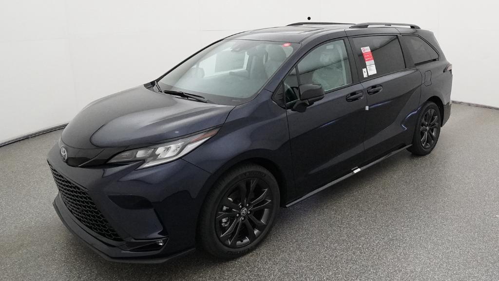 2026 Toyota Sienna XSE 7-Passenger Hybrid FWD's photo