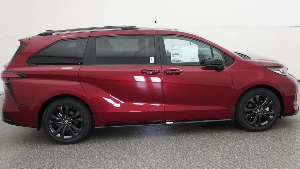 New 2026 Toyota Sienna Van