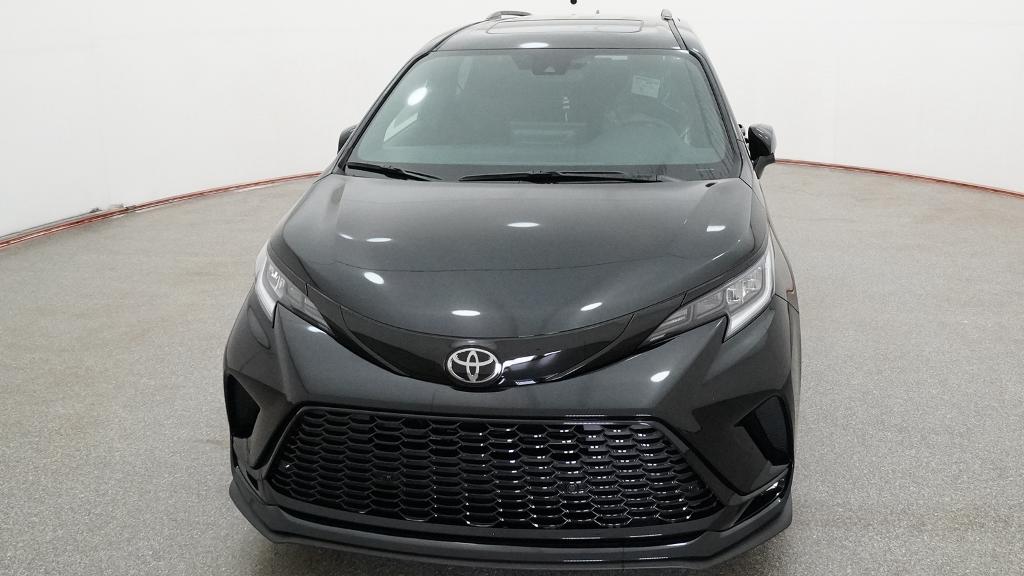New 2026 Toyota Sienna Van