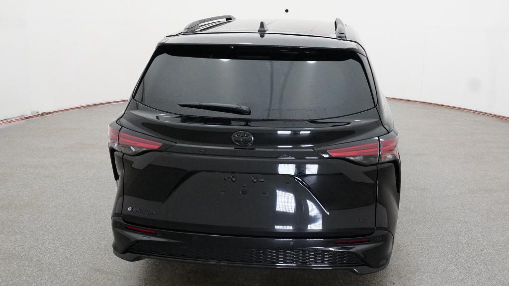 New 2026 Toyota Sienna Van