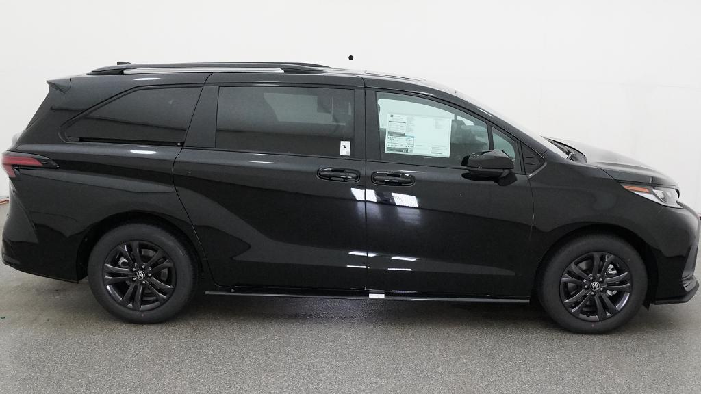 New 2026 Toyota Sienna Van
