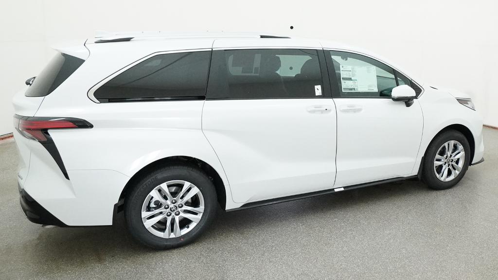 New 2026 Wind Chill Pearl <sup>1</sup> Toyota  Limited image 16