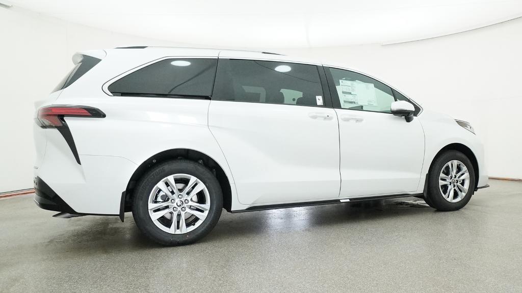 New 2026 Wind Chill Pearl <sup>1</sup> Toyota  Limited image 15