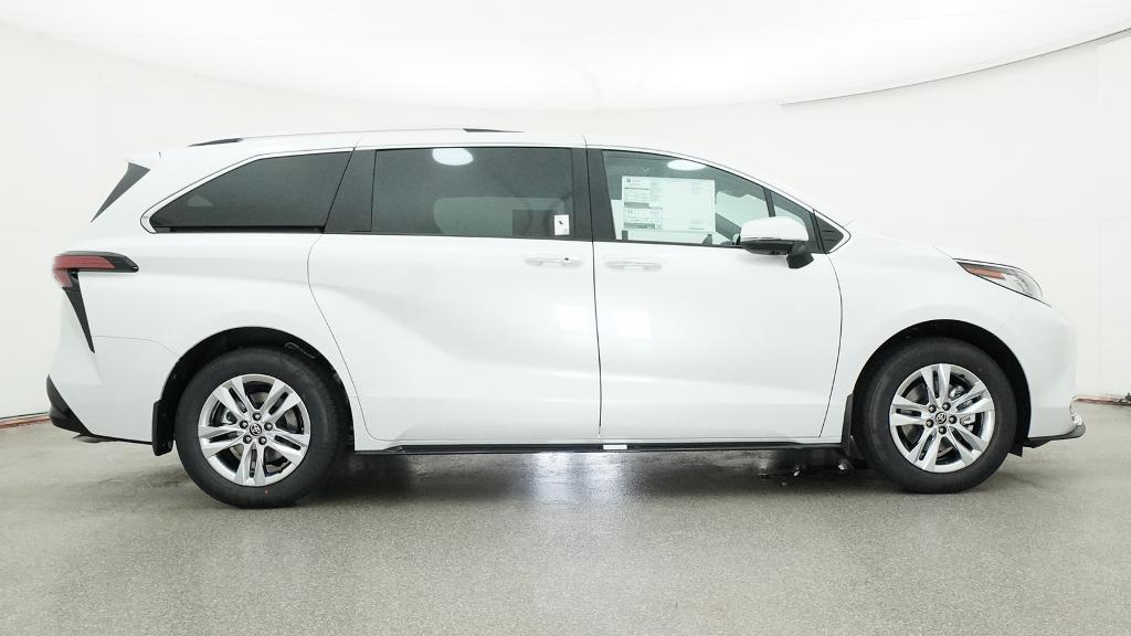 New 2026 Wind Chill Pearl <sup>1</sup> Toyota  Limited image 13