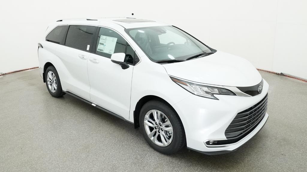New 2026 Wind Chill Pearl <sup>1</sup> Toyota  Limited image 10