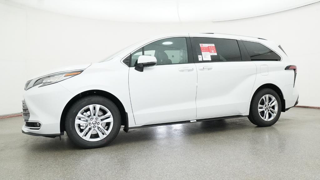 New 2026 Wind Chill Pearl <sup>1</sup> Toyota  Limited image 4
