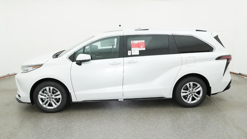 New 2026 Wind Chill Pearl <sup>1</sup> Toyota  Limited image 3