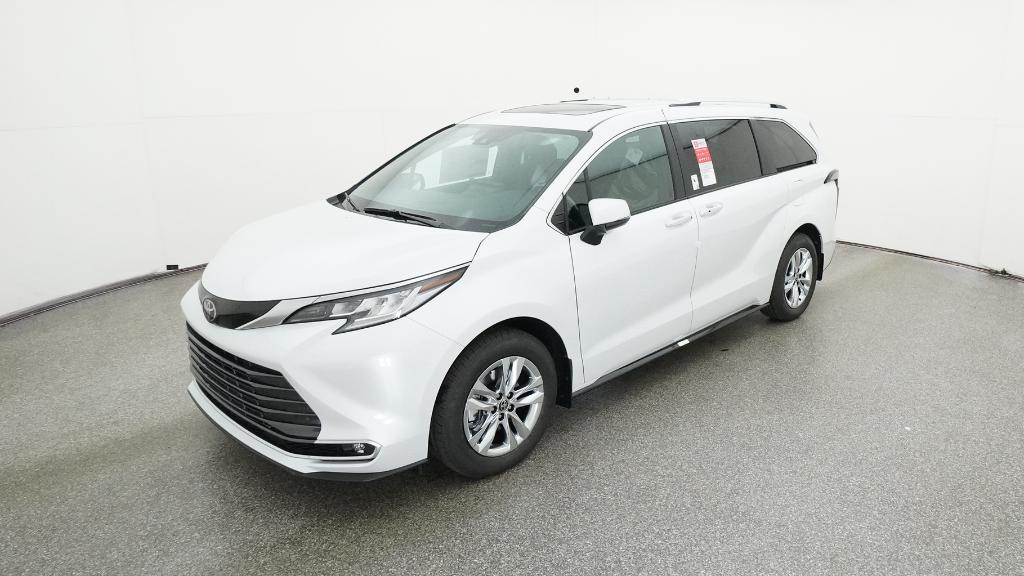 2026 Toyota Sienna Limited's photo