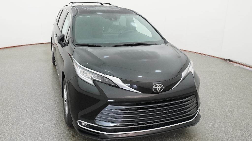 New 2026 Toyota Sienna Van