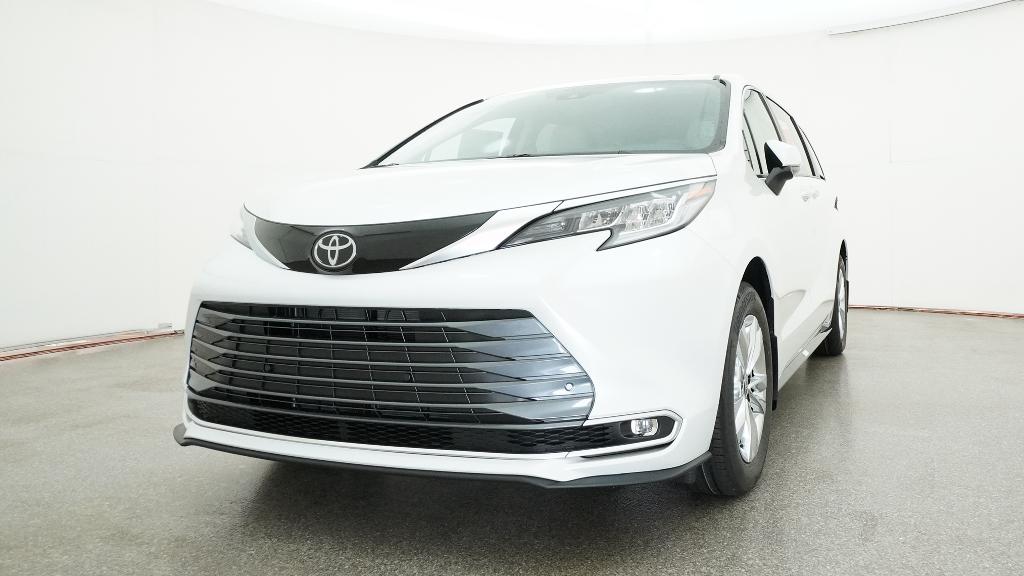 New 2026 Toyota Sienna Van