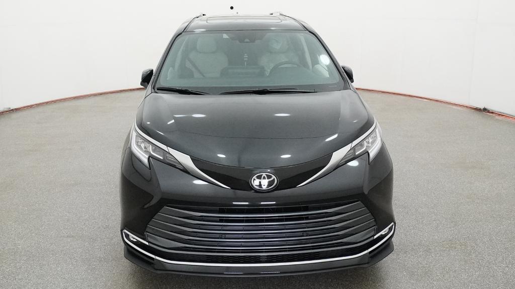 New 2026 Toyota Sienna Van