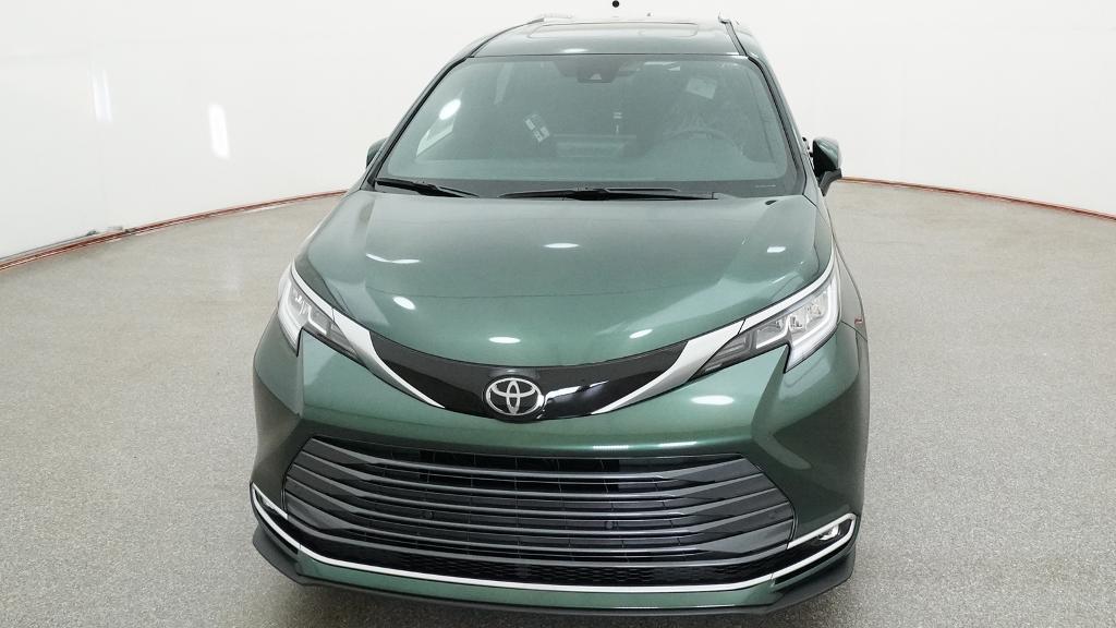 New 2026 Toyota Sienna Van