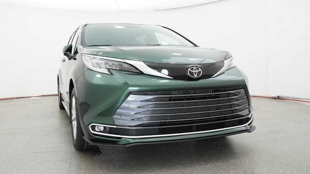 New 2026 Toyota Sienna Van