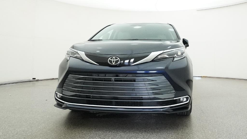 New 2026 Toyota Sienna Van