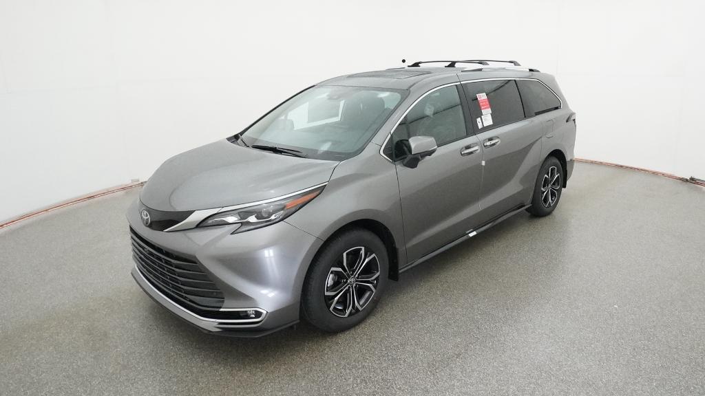 2026 Toyota Sienna Platinum's photo