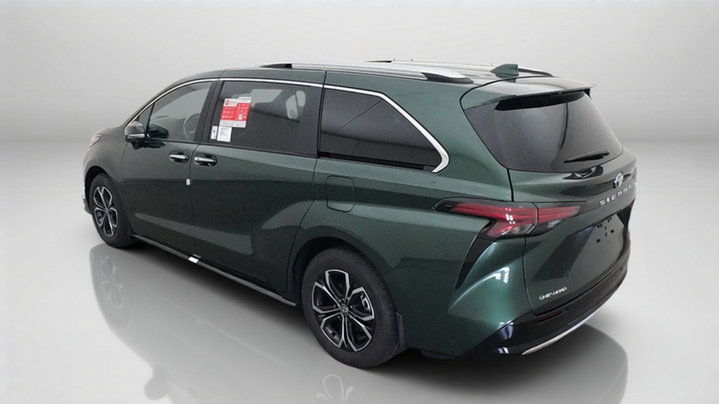 New 2026 Toyota Sienna Van