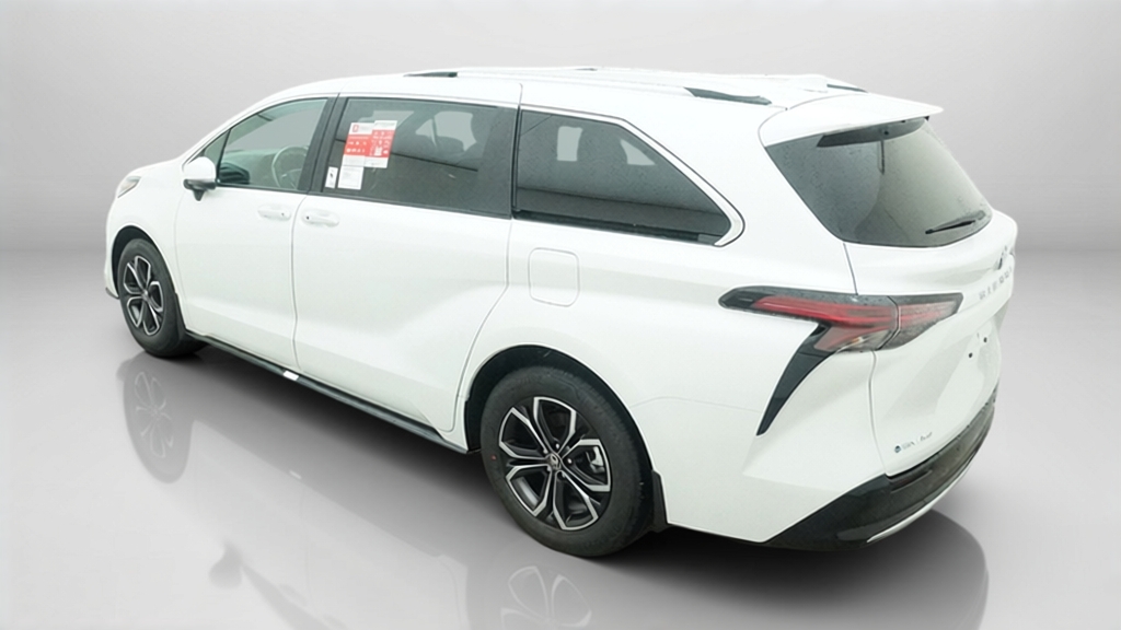New 2026 Wind Chill Pearl <sup>1</sup> Toyota  Platinum image 14