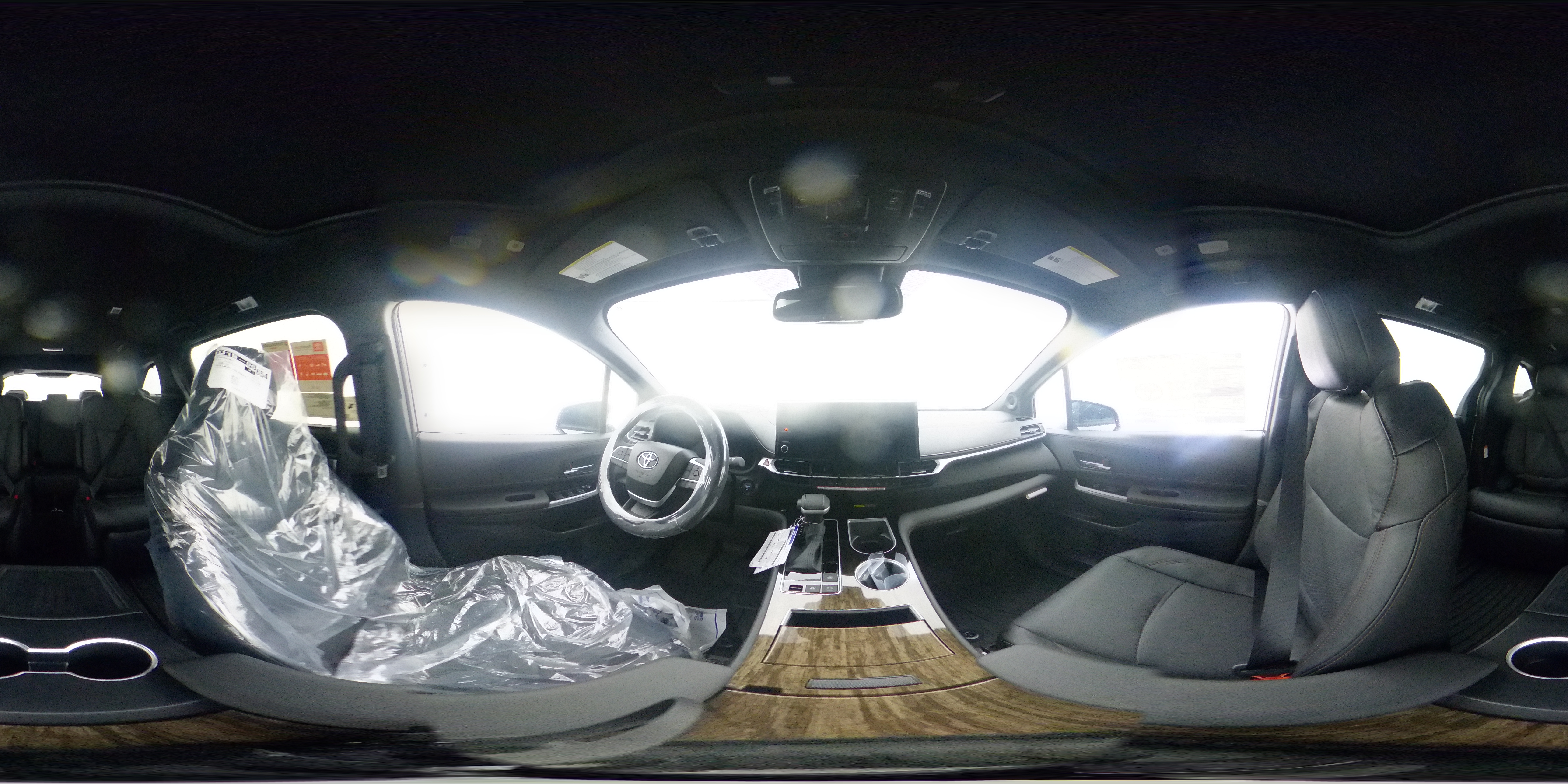 New 2026 Wind Chill Pearl <sup>1</sup> Toyota  Platinum 360 Panorama 1