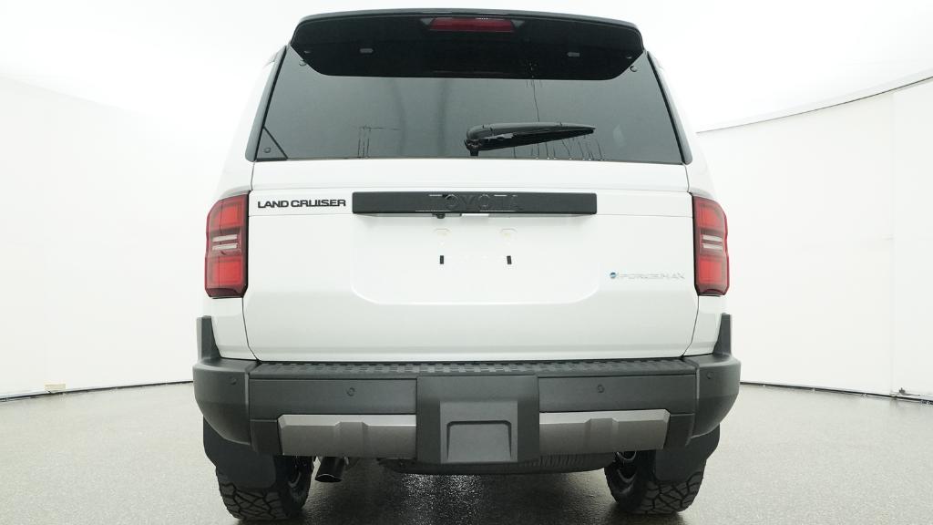 New 2027 Wind Chill Pearl <sup>1</sup> Toyota  image 6