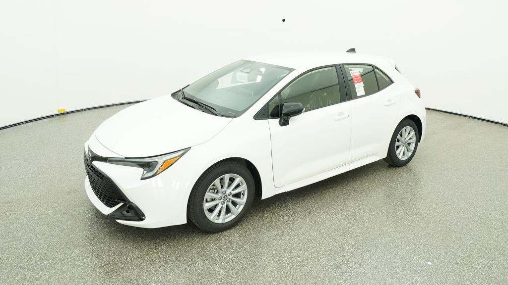 2026 Toyota Corolla Hatchback SE's photo