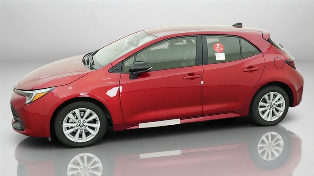 New 2027 Finish Line Red <sup>1</sup> Toyota  SE image 3