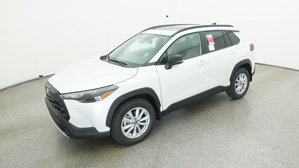 2026 Toyota Corolla Cross LE's photo