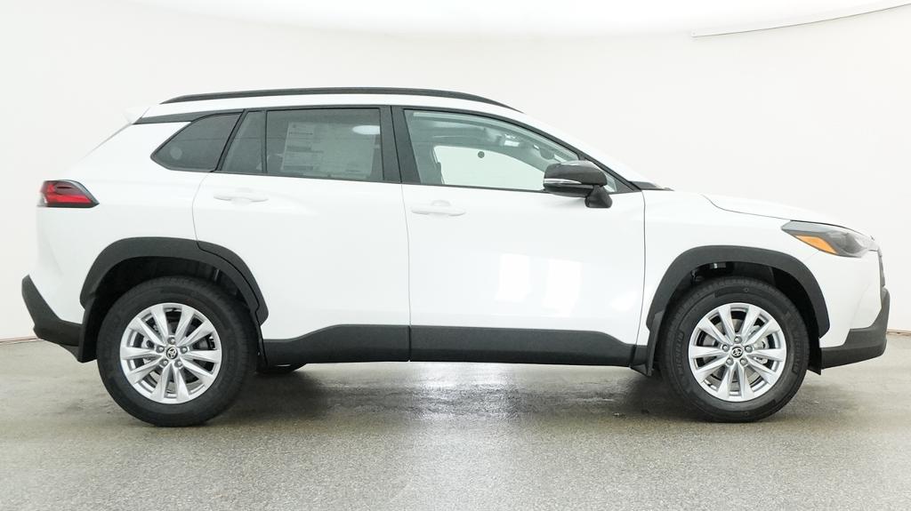 New 2026 Wind Chill Pearl <sup>1</sup> Toyota  LE image 13
