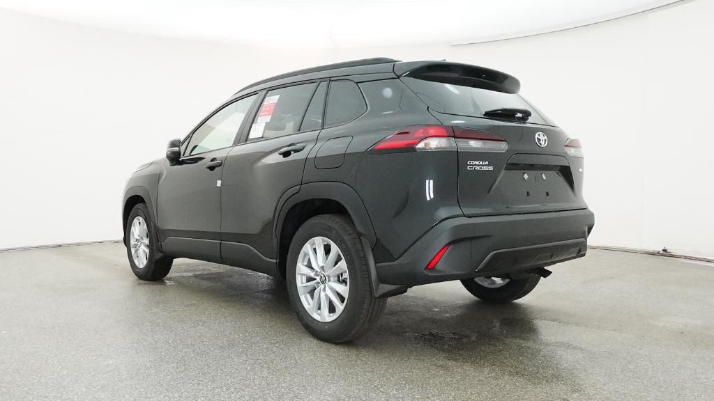 2026 Toyota Corolla Cross LE photo 14