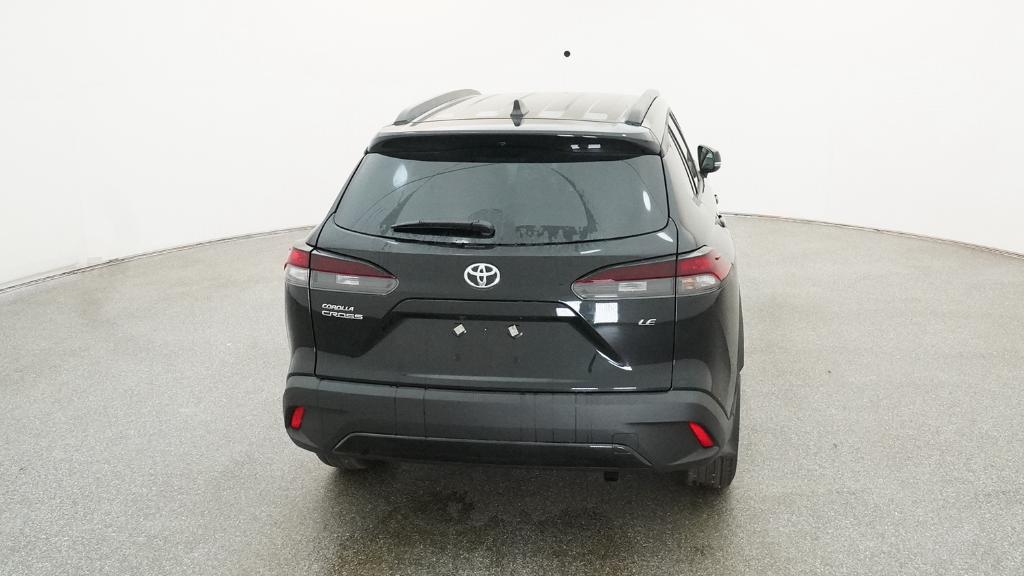 2026 Toyota Corolla Cross LE photo 18