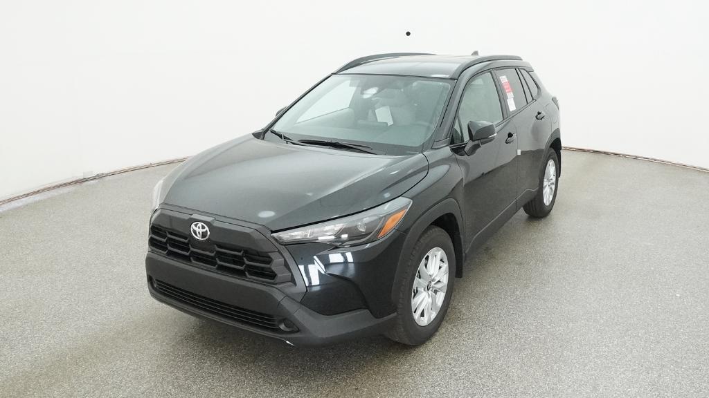 2026 Toyota Corolla Cross LE photo 5