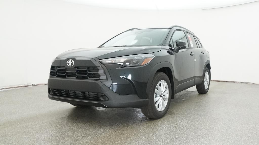 2026 Toyota Corolla Cross LE photo 4