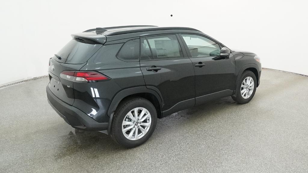 2026 Toyota Corolla Cross LE photo 22