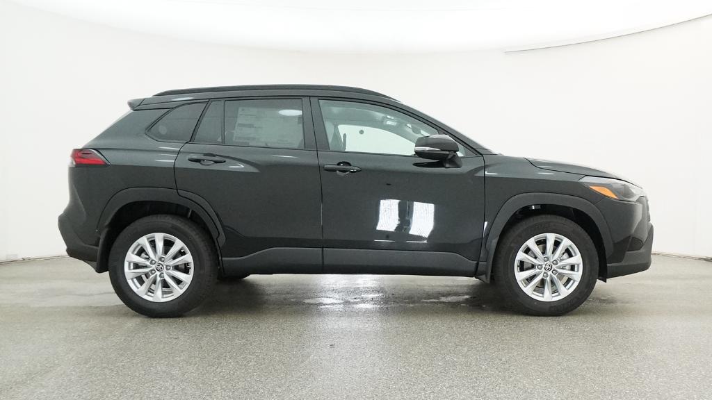 2026 Toyota Corolla Cross LE photo 26